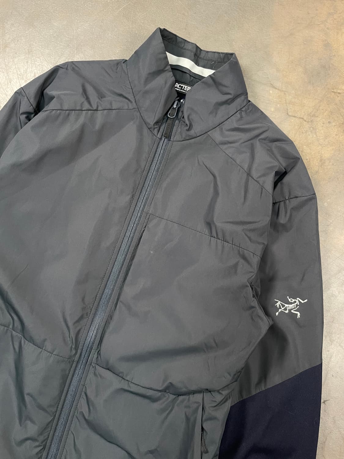 아크테릭스 A2B 콤프 바람막이 상품이미지2