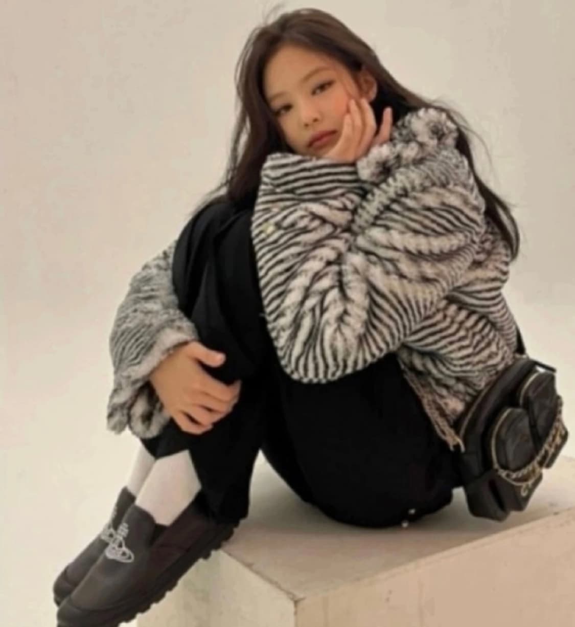 비비안 웨스트우드 제니 로퍼 230 팔아오 상품이미지1