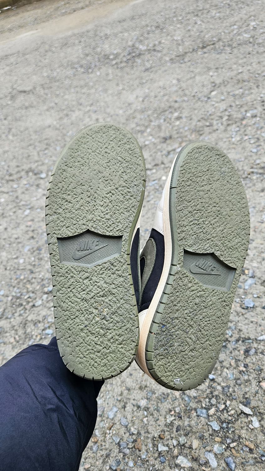 트래비스 스캇 레트로 로우 미디움 올리브 270 상품이미지3