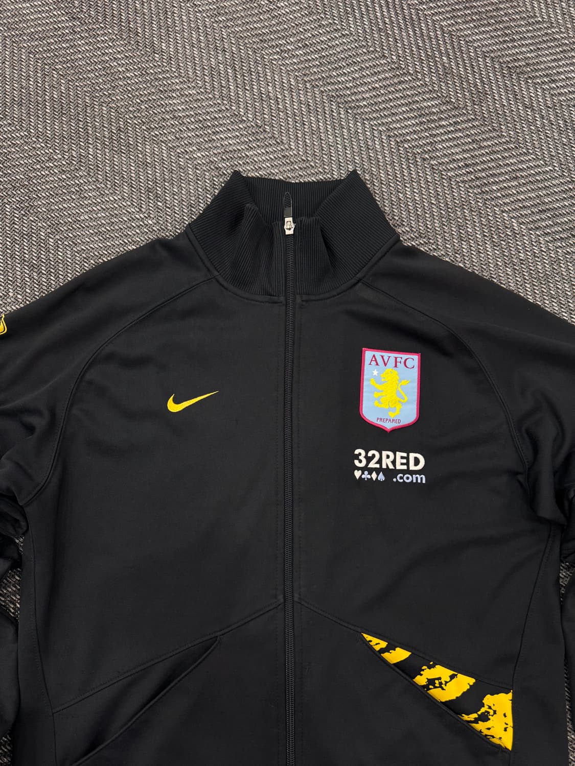 나이키 아스톤빌라  트랙재킷 상품이미지2