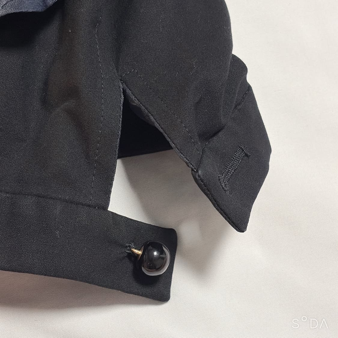 입생로랑 크롭 더블 트렌치 자켓 블랙 상품이미지8