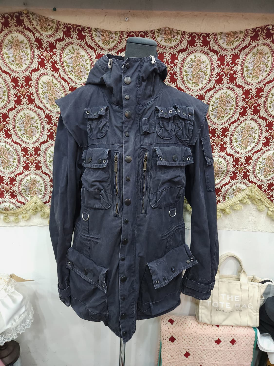 바버 × 토키토 멀티포켓 빈티지 코튼 헌팅자켓

 상품이미지1