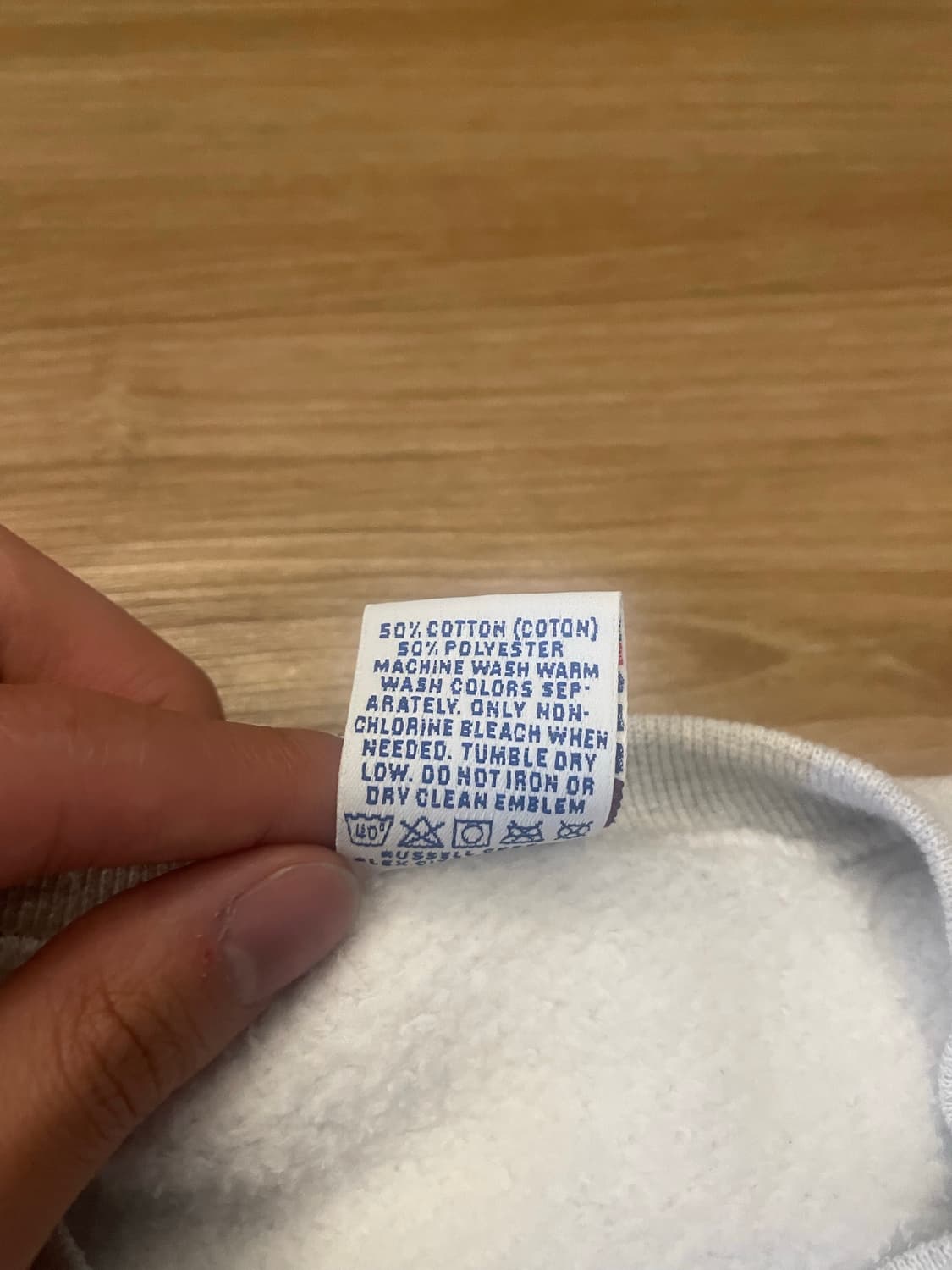 러셀 애슬레틱 그레이 맨투맨 상품이미지3