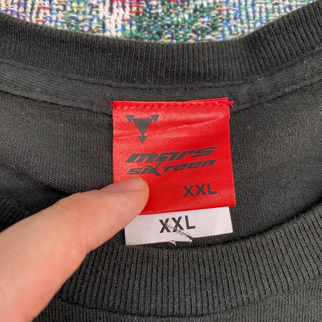 행복 그래피티 오피셜 애니메이션 티셔츠 애니티 상품이미지3