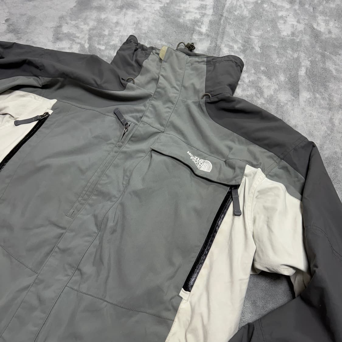 노스페이스 하이벤트 마운틴 바람막이 센터 백로고  상품이미지2