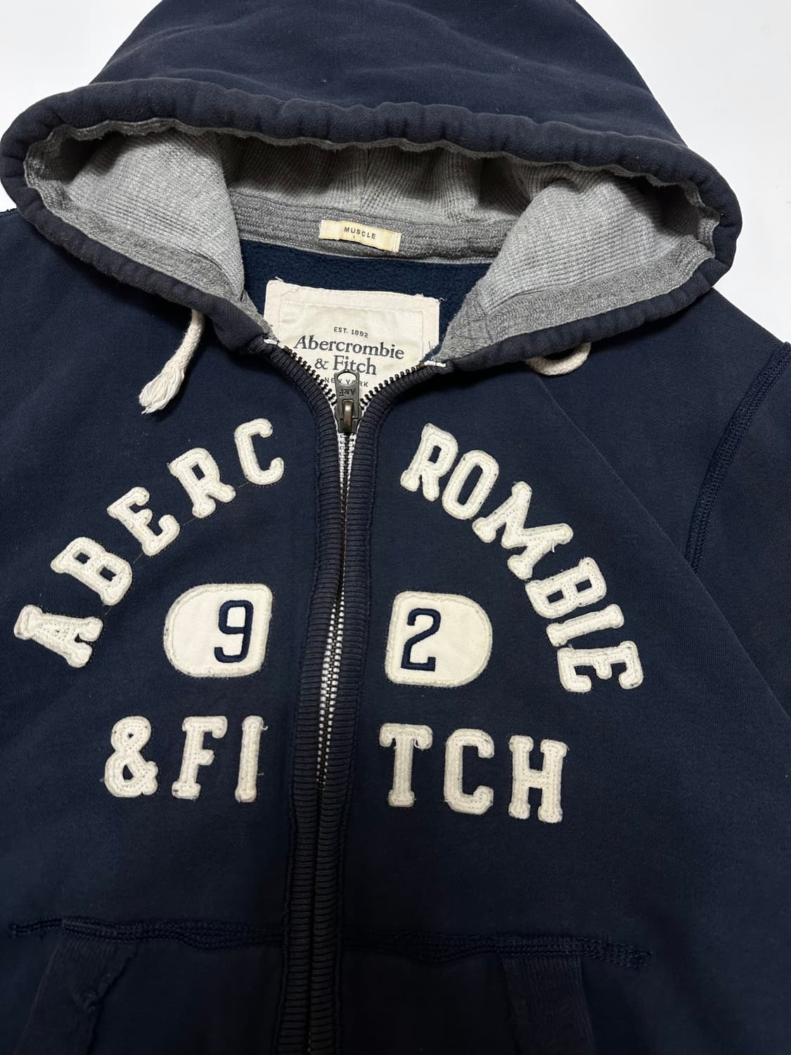 아베크롬비 아치로고 네이비 후드집업 상품이미지3