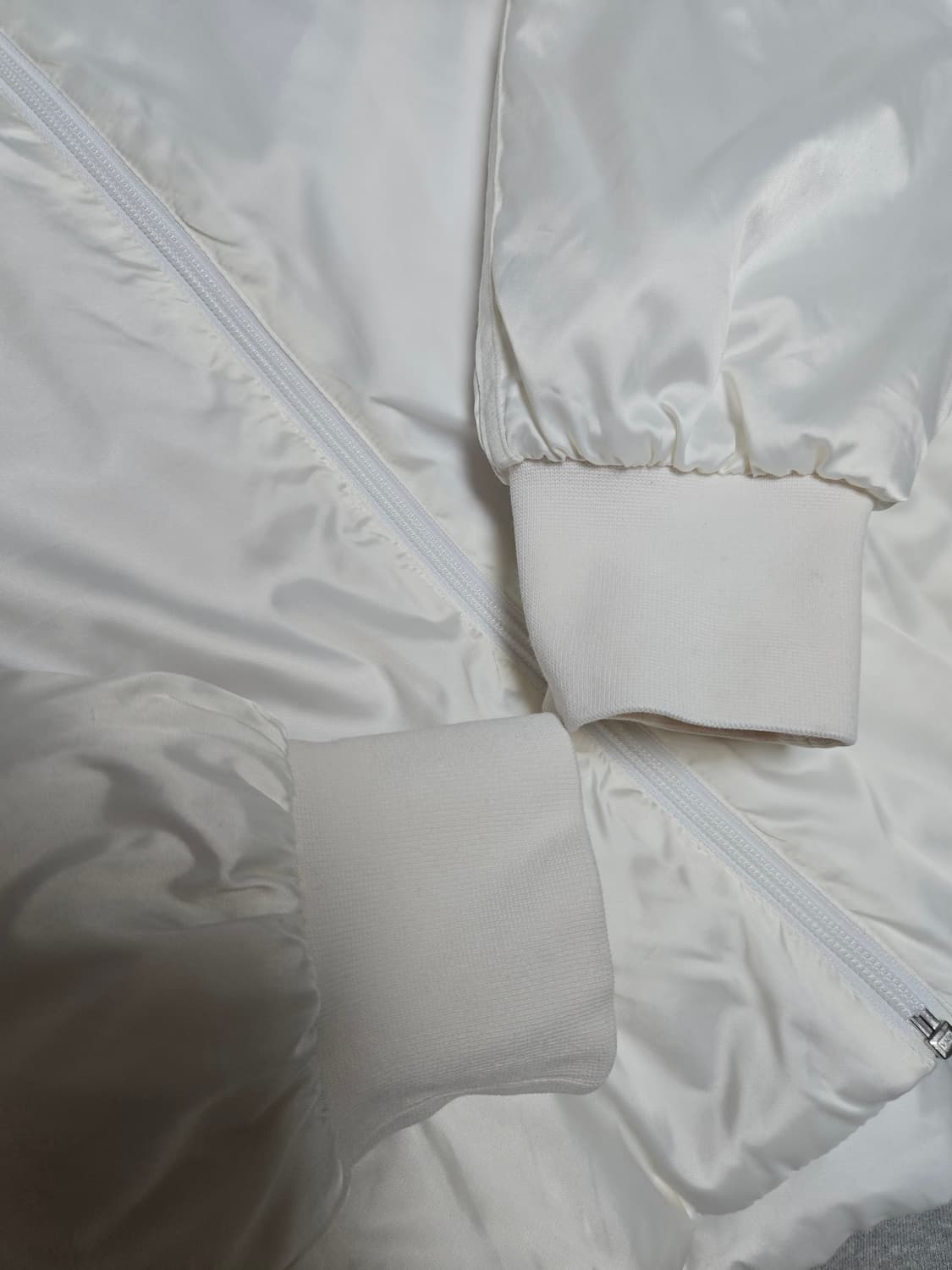 아디다스우먼 보머 크롭점퍼 상품이미지8