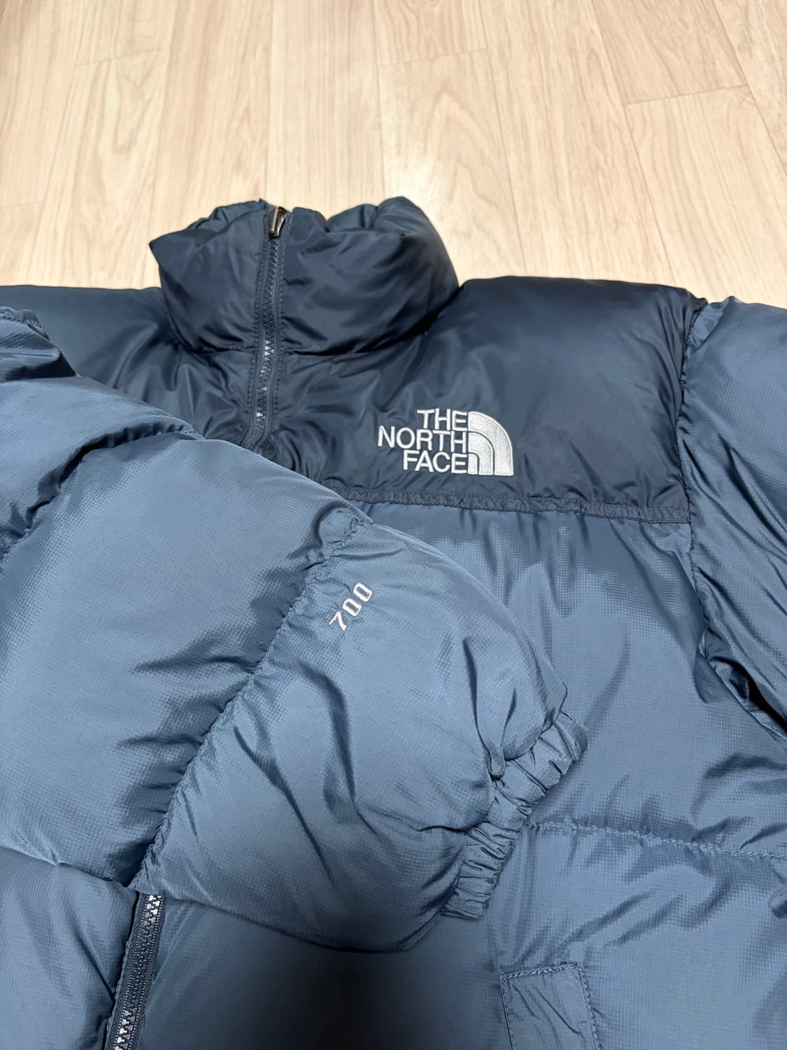 [L] 노스페이스 1996 레트로 눕시 700 해외판 애쉬 블루 숏패딩 상품이미지2