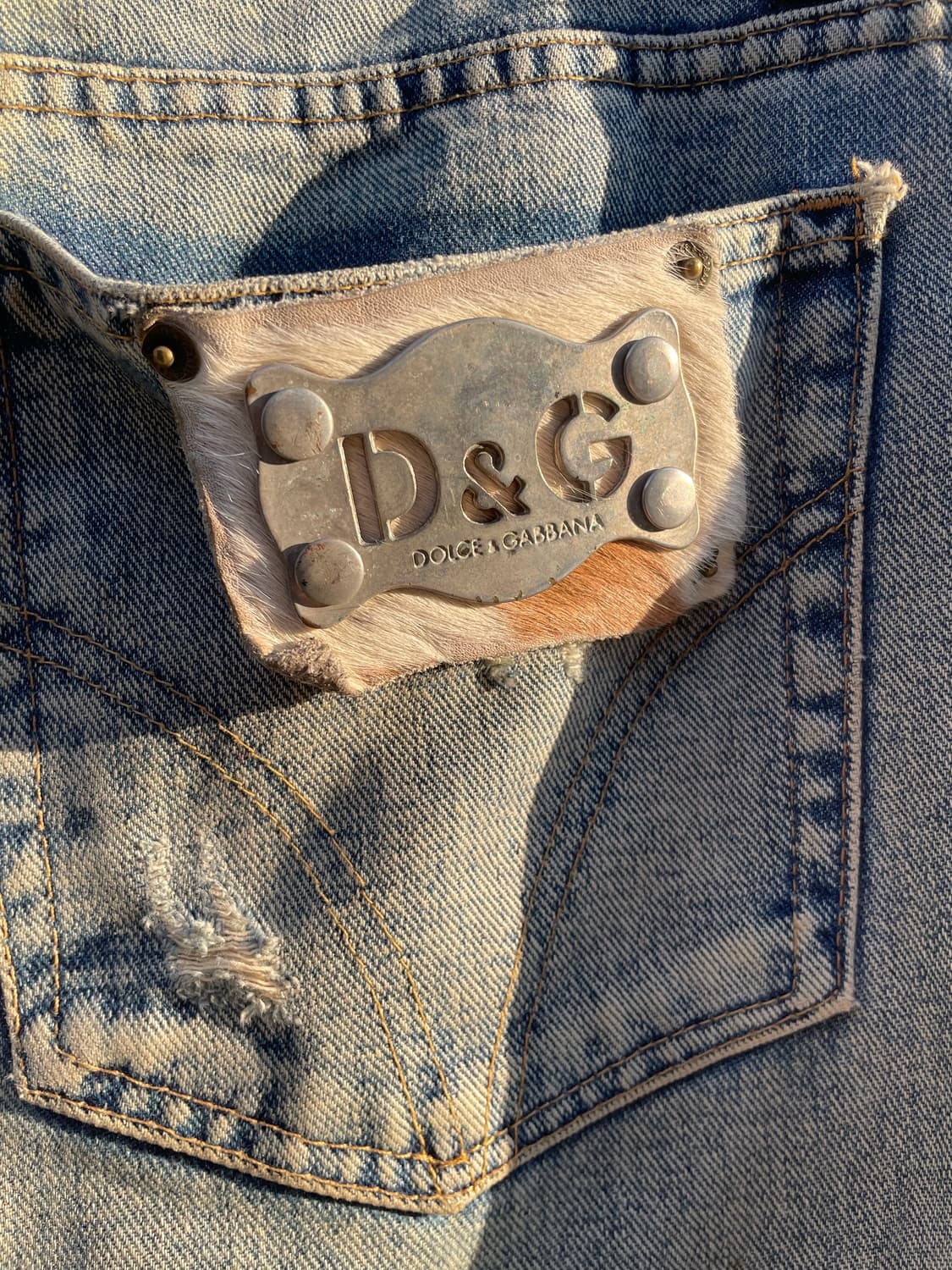 돌체앤가바나 송치패치 워싱 스트레이트 데님팬츠 상품이미지9