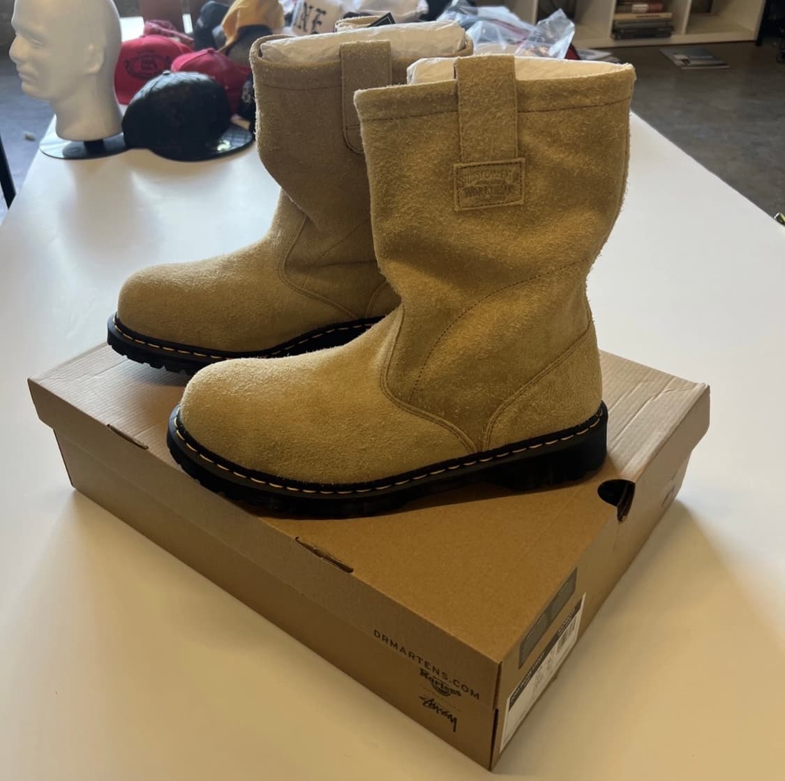 스투시 x 닥터마틴 2295 데콘 스웨이드 부츠   US 12 상품이미지1