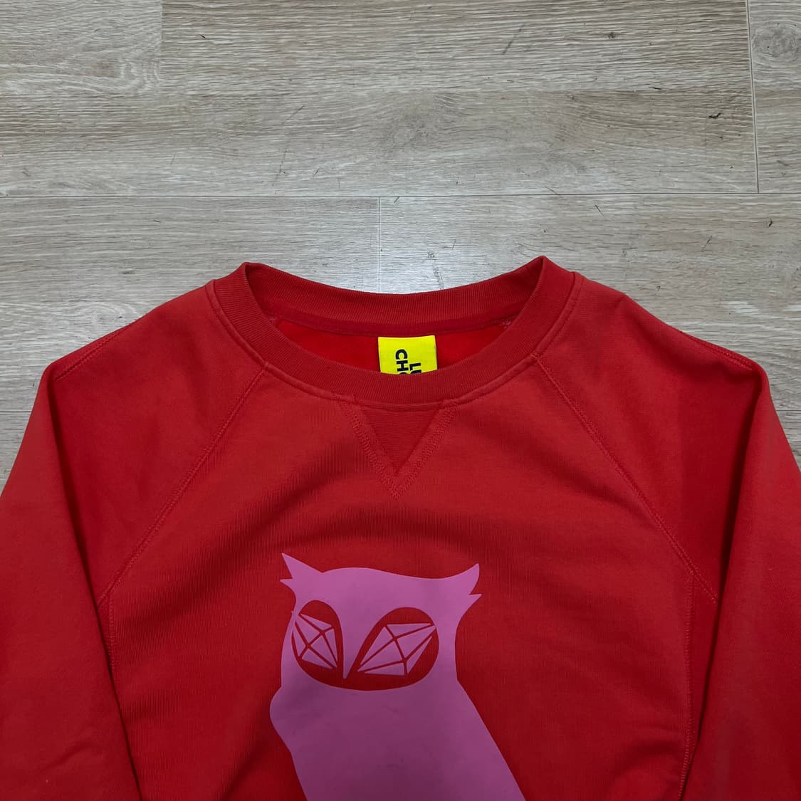 럭키슈에뜨 여성 오버핏 로고 피린팅 맨투맨 티셔츠 [피치 레드] M/95 상품이미지2