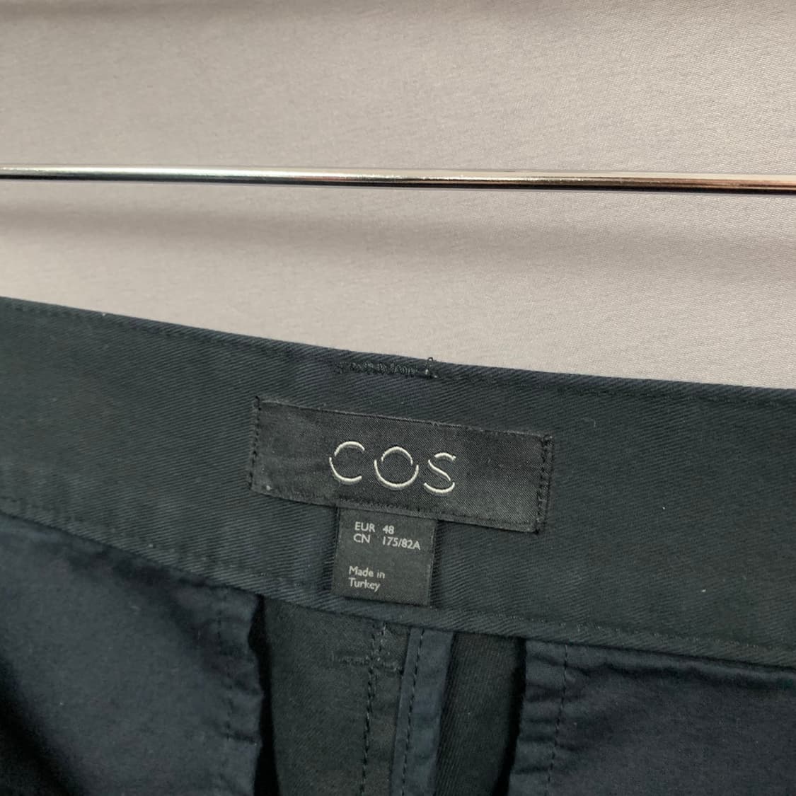 32인치 COS 코스 네이비 원턱 트라우저 코튼팬츠 면바지 상품이미지4