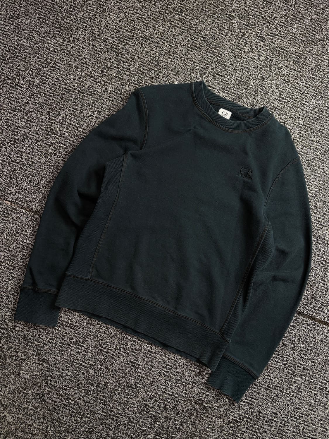 CP 컴퍼니 시그니처 미니멀 크루넥 맨투맨 2322 상품이미지1