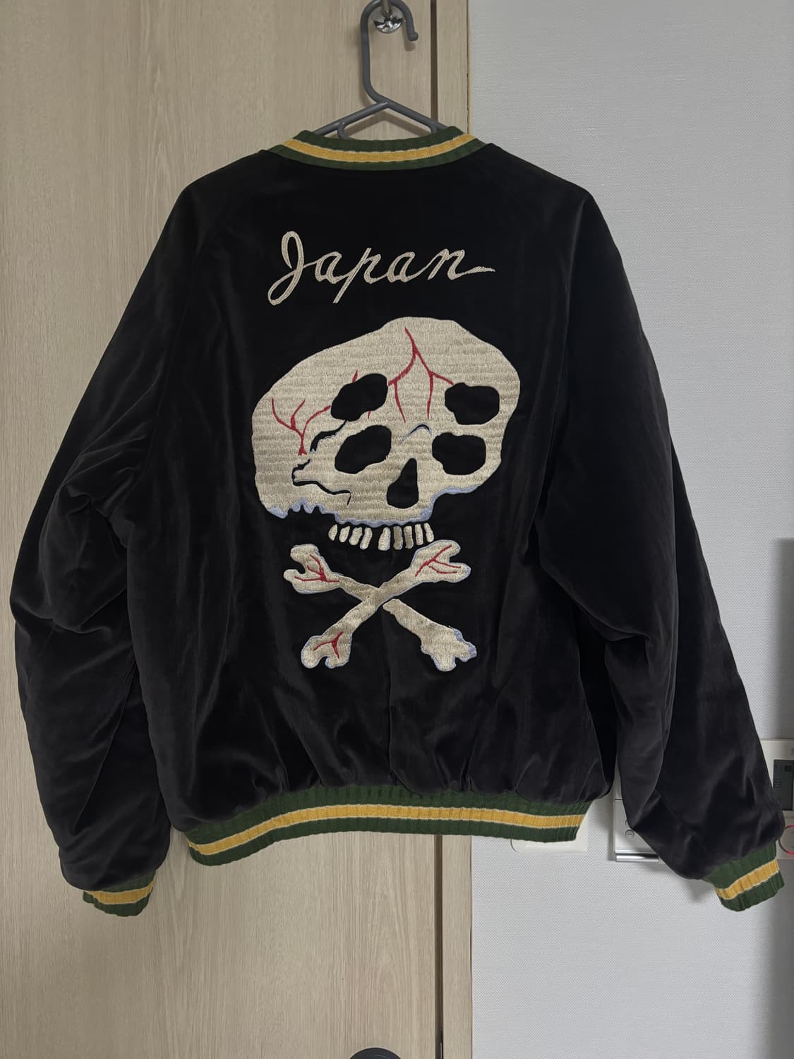 캐피탈 벨베틴 설파이드 수베니어 레인 스컬 자켓 블랙 상품이미지4