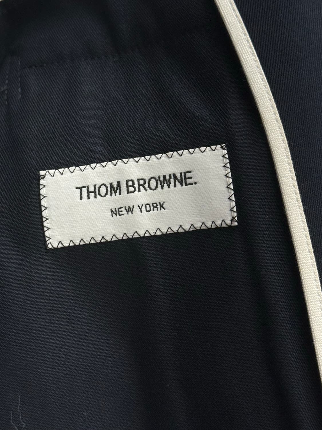 [3] 톰브라운 암밴드 금장 블레이저 자켓 상품이미지8