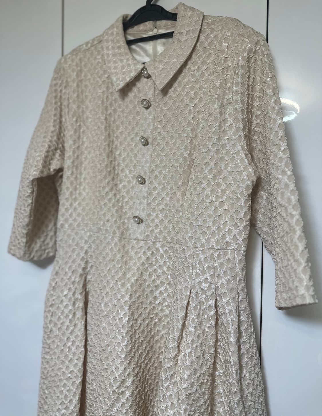 치크라인아이보리 진주 버튼 플레어 고퀄원피스 상품이미지4