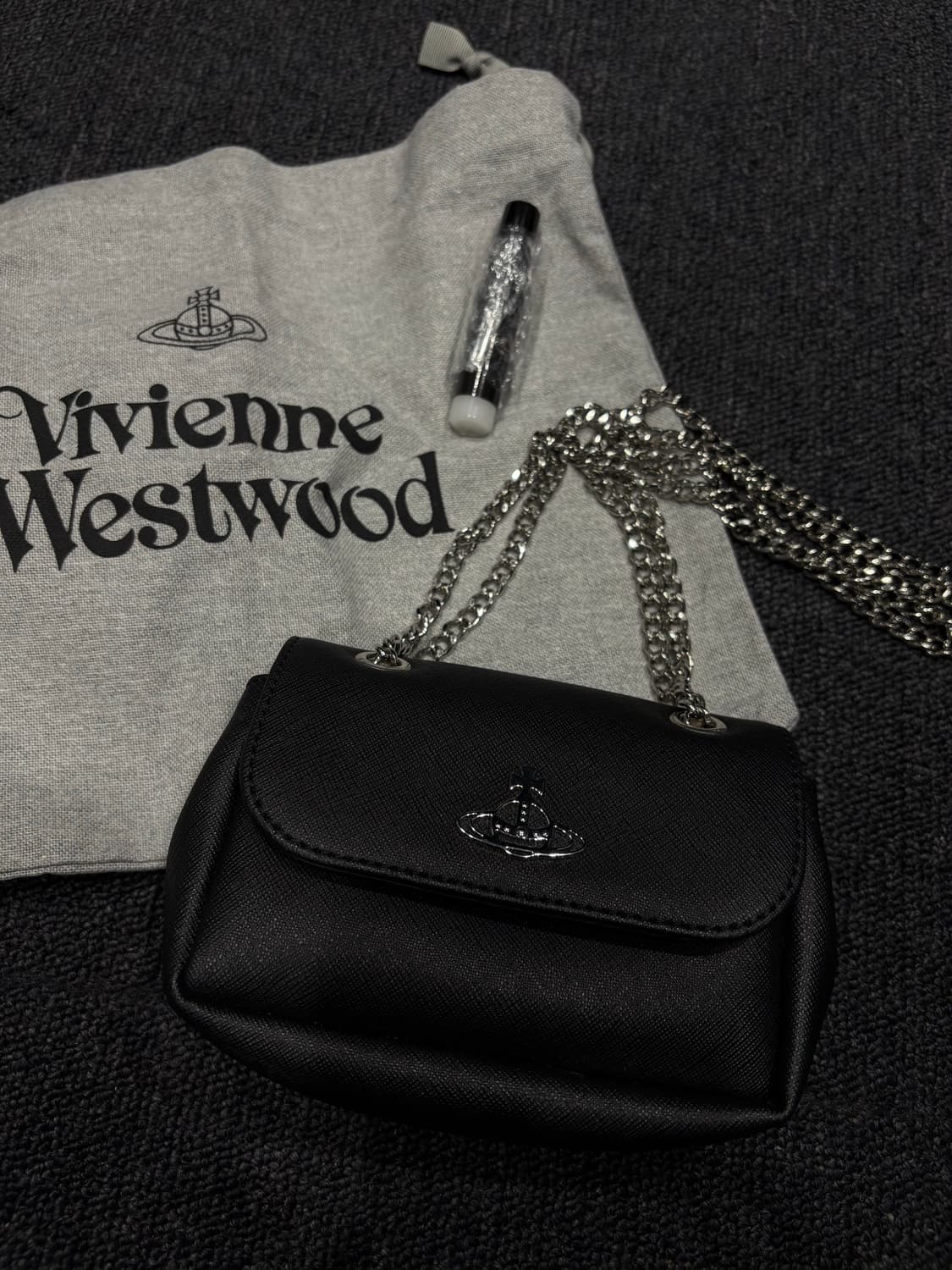 비비안웨스트우드 스몰 체인 펄스 백 상품이미지1