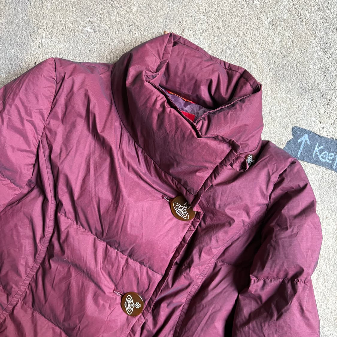 비비안 웨스트우드 레드라벨 버건디 비대칭 푸퍼 다운 코트 상품이미지2