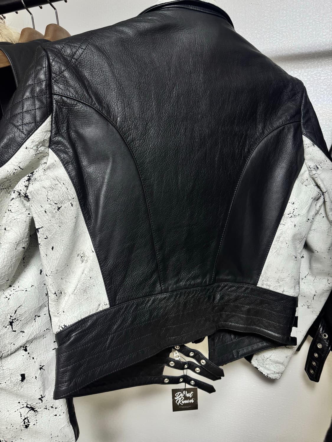 ERD 도그 인 리스트레인트 레더 자켓 상품이미지2