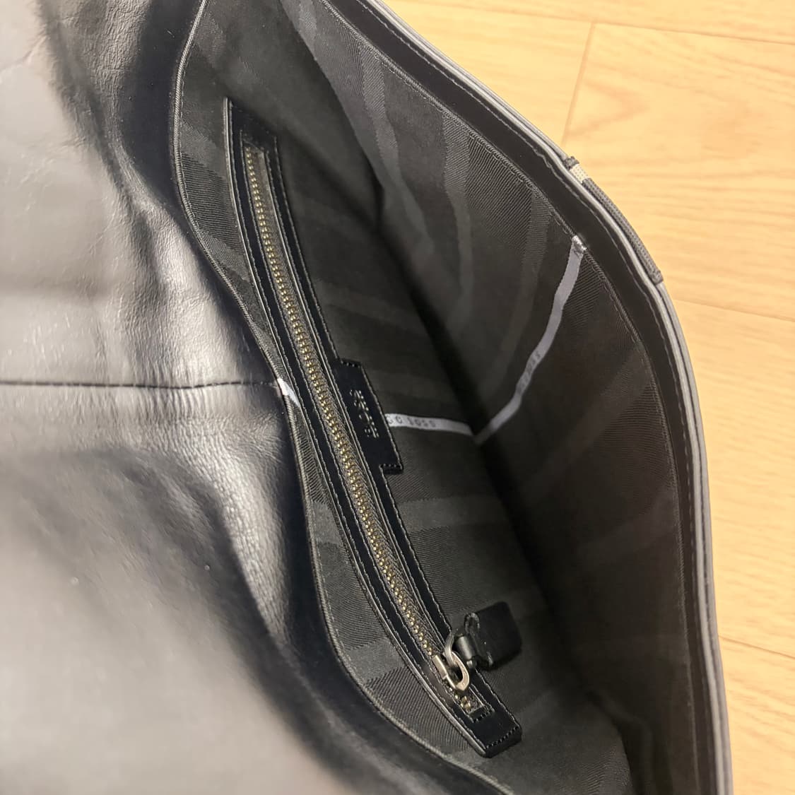 휴고 보스 남성 가죽 크로스백 숄더백 (가방) 상품이미지4