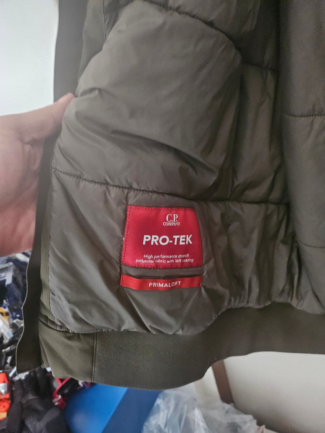 cp컴퍼니 경량패딩 올리브카키 52사이즈(105) 상품이미지6