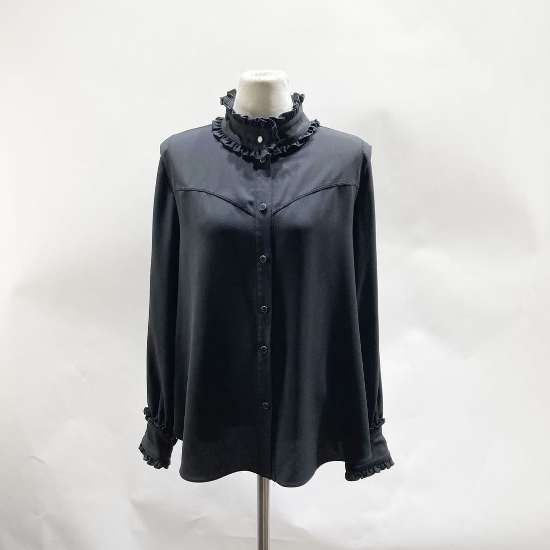 도호 2022 프릴 블라우스 55  상품이미지1