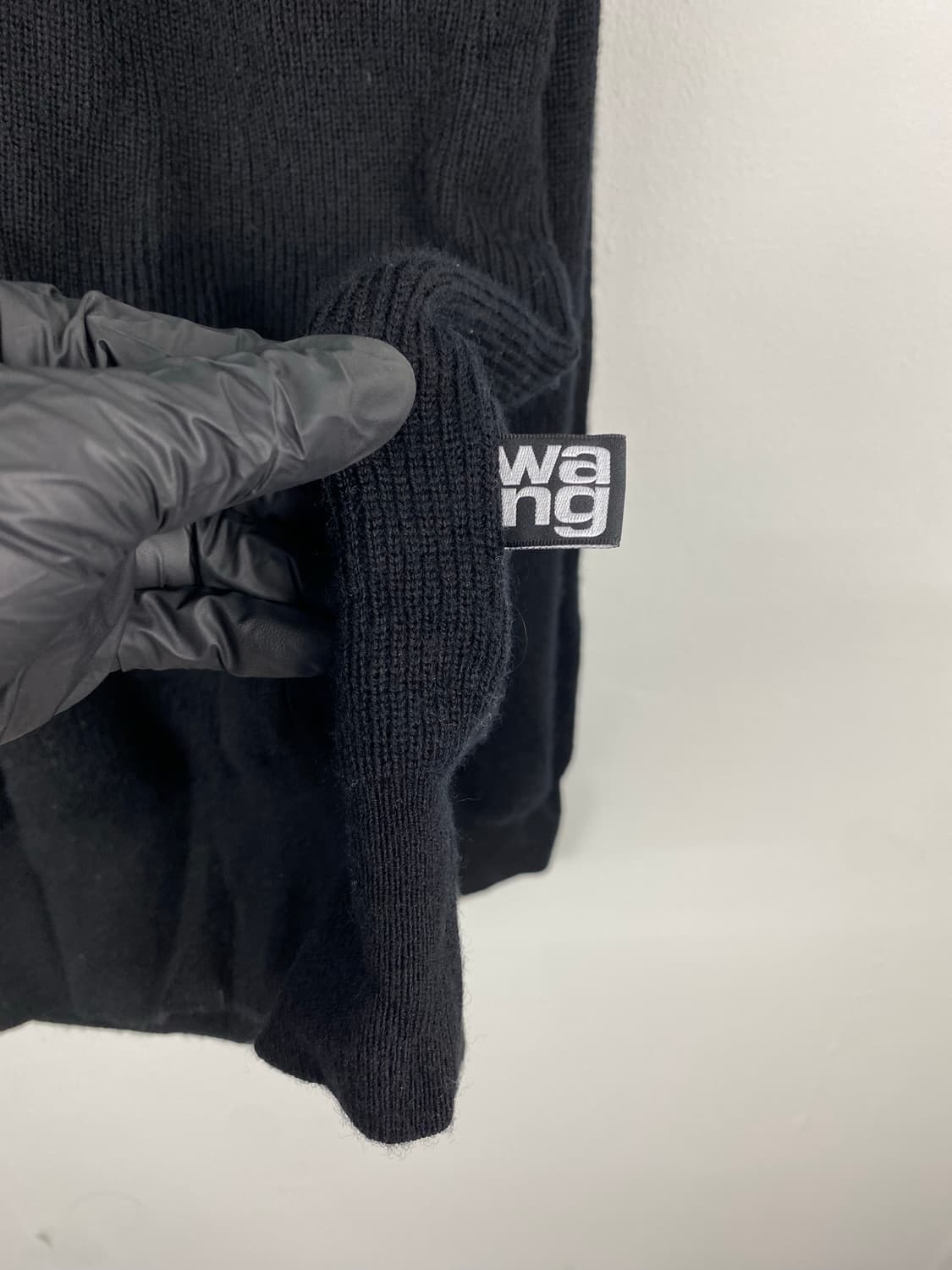 알렉산더왕 Bi-Layer 오프 숄더 브이넥 니트 스웨터 M <530> 상품이미지4