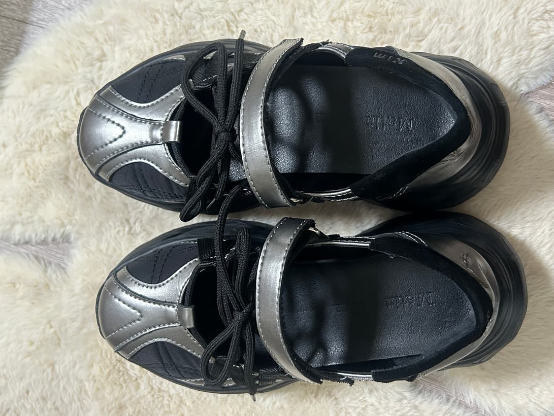 마뗑킴 레이스업 청키 발레 스니커즈 다크 실버 230mm 상품이미지2