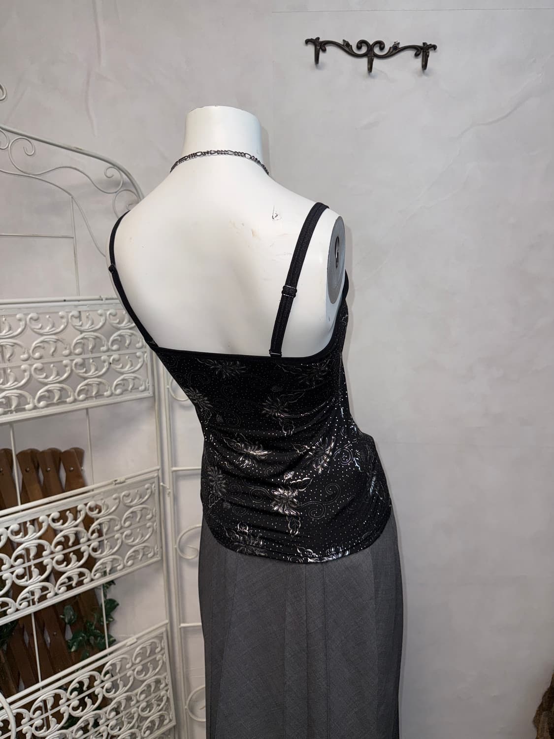 Black metal silver oriental floral 슬리브리스 상품이미지6