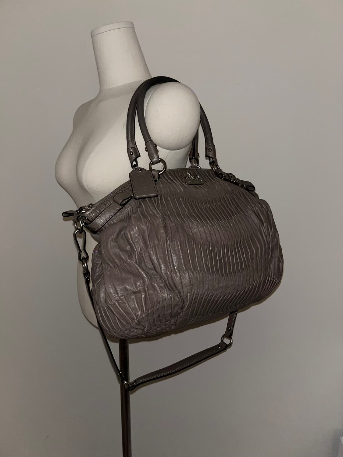 Coach Big Gray Shoulder bag 상품이미지3