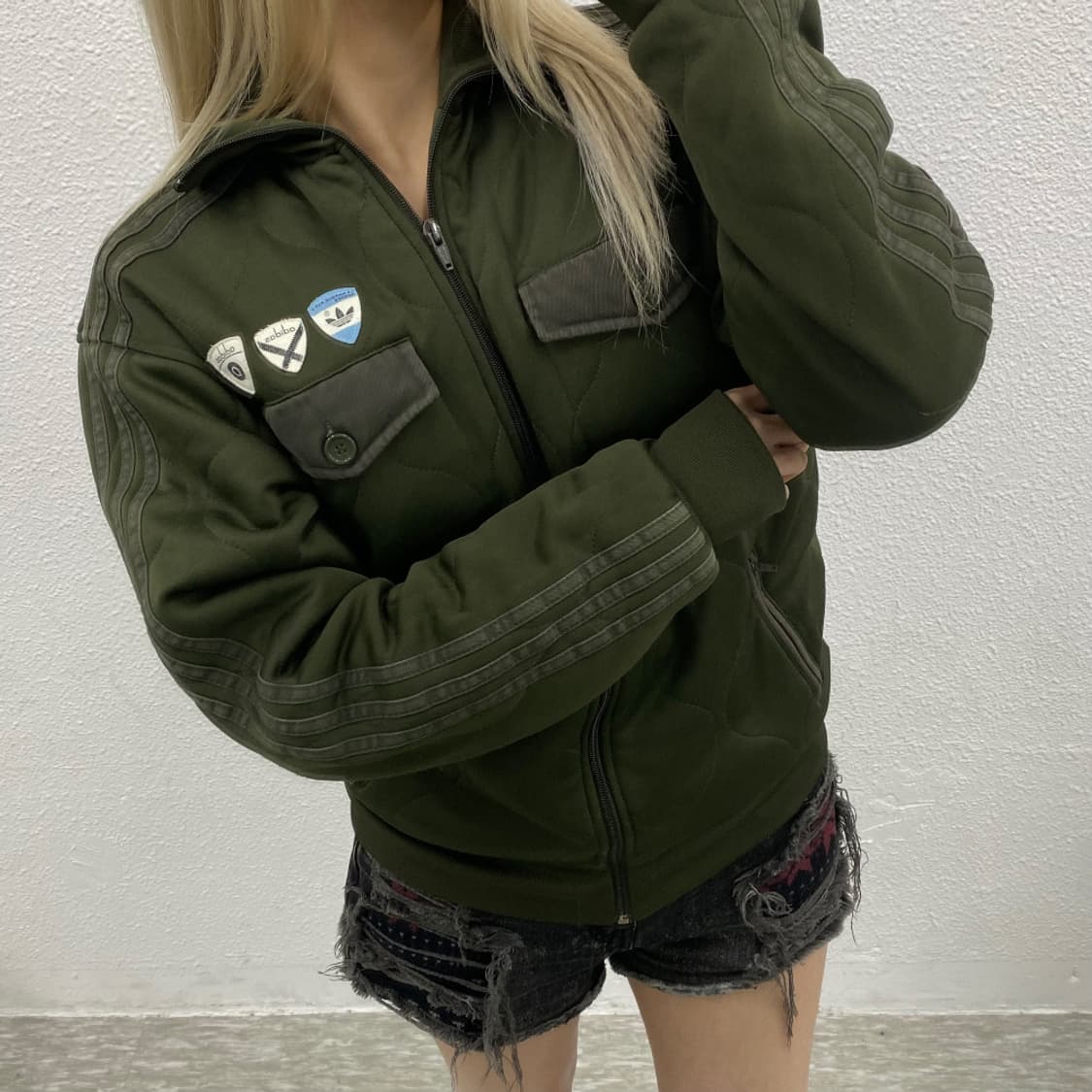 아디다스 카키라인 패치로고 경량 집업 100 상품이미지2