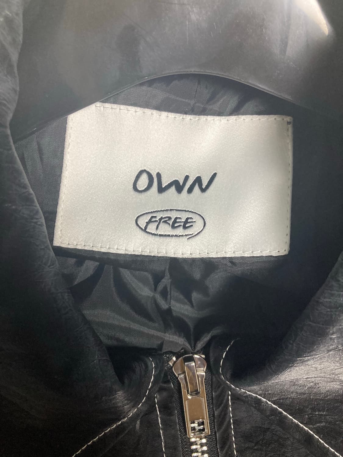 OWN 오운 스티치 글로시 레더 자켓 블랙 상품이미지3