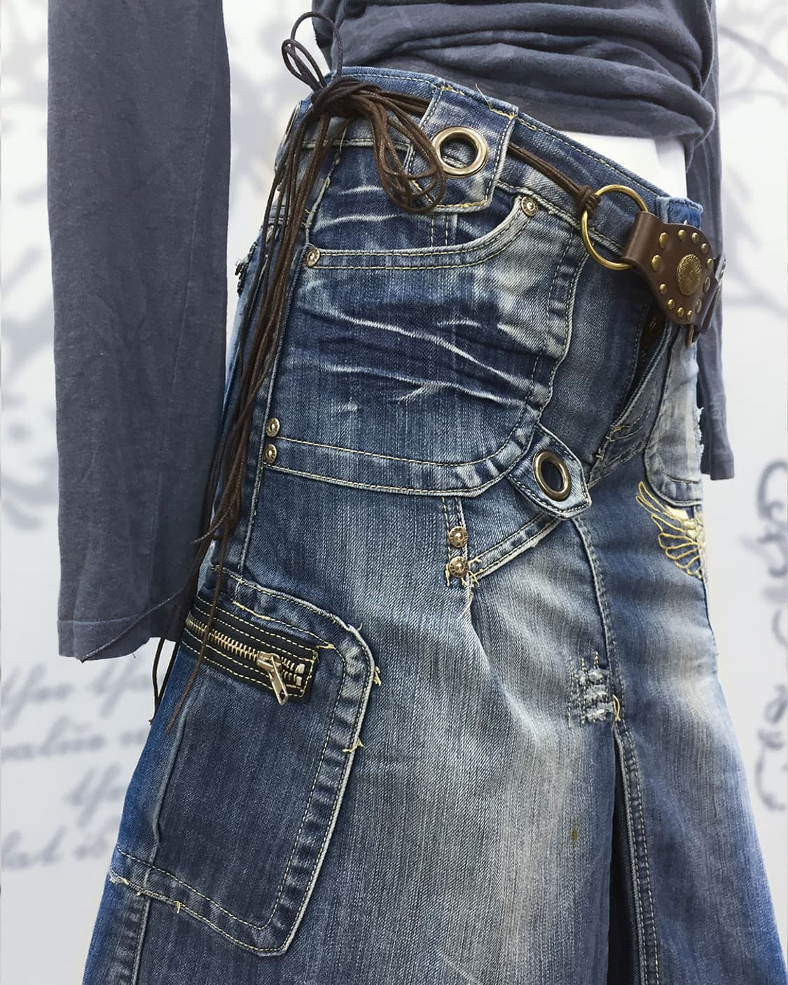 00s Wing Patch Detail Denim Midi Skirt 상품이미지2