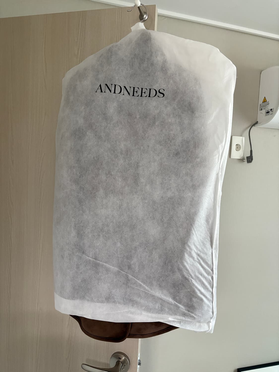 앤니즈 리버시블 쉐어링 무스탕 (브라운) 상품이미지4