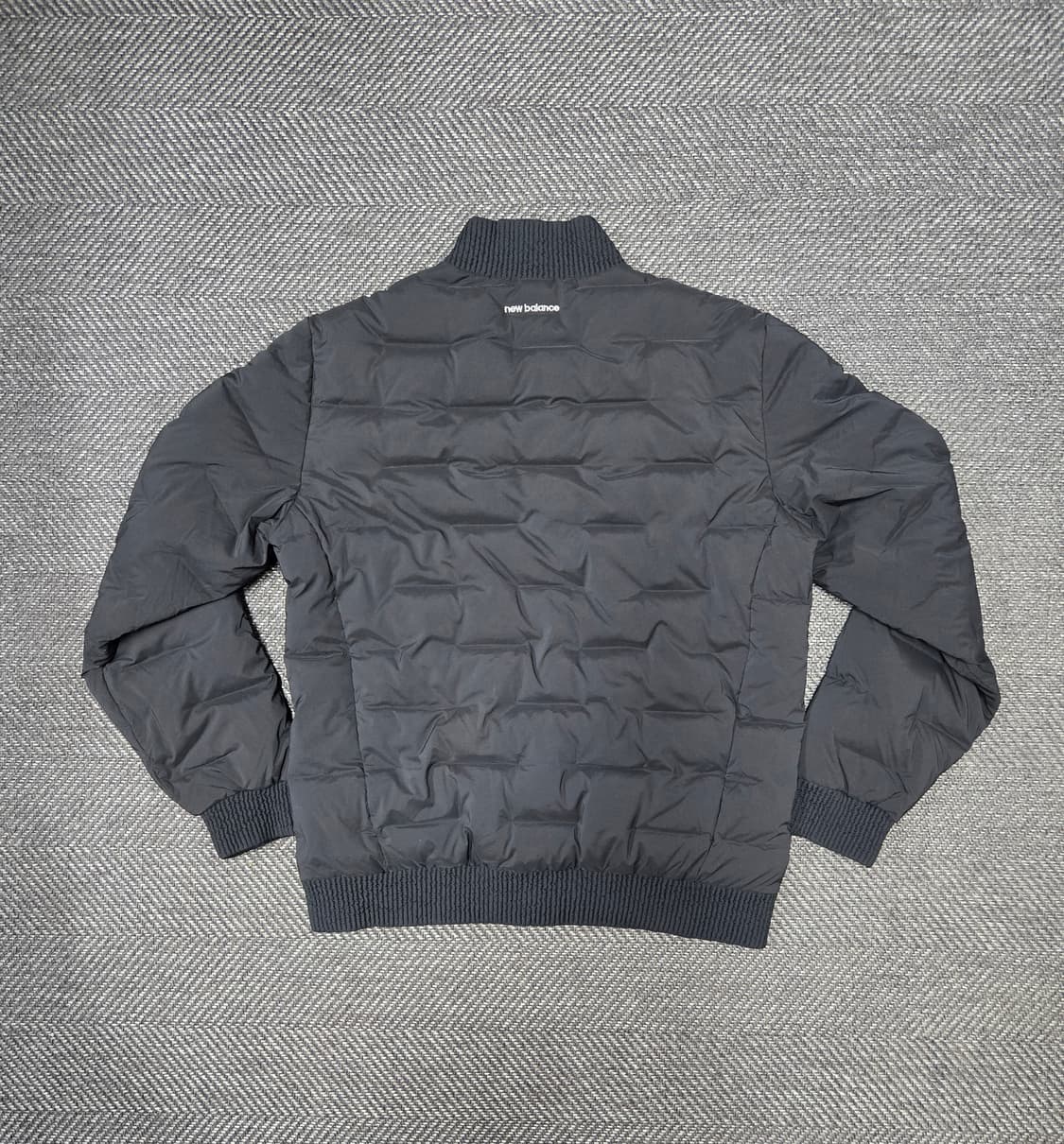 뉴발란스 24ss  블랙 다운패딩점퍼 경량패딩 상품이미지2