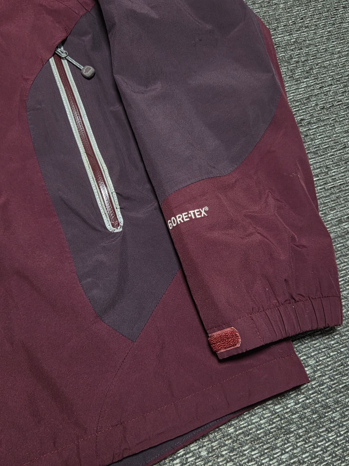 노스페이스 기능성 고어텍스 바람막이 버건디 상품이미지2