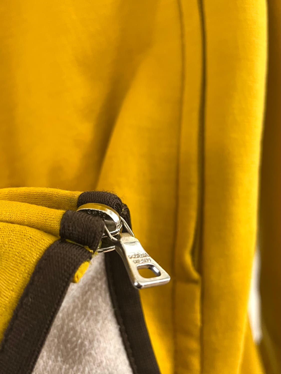 프라다 스포츠 후드 집업 상품이미지3