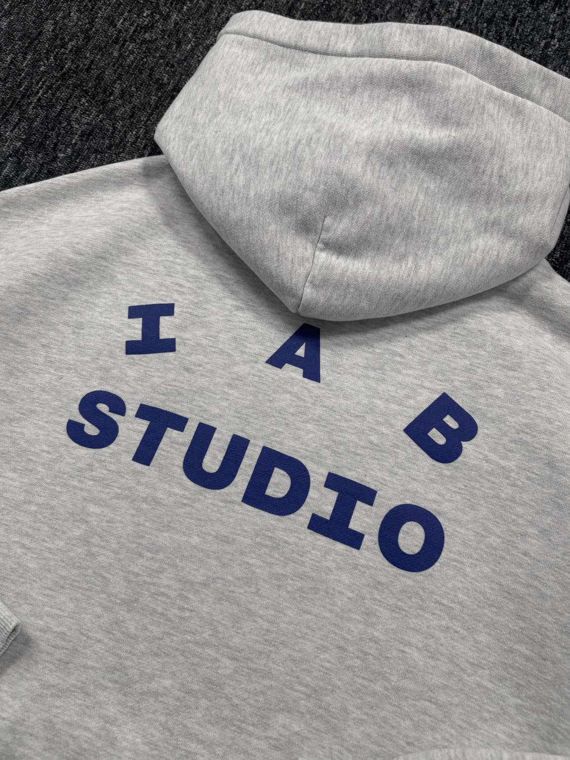 아이앱스튜디오 그레이 후드티 상품이미지6