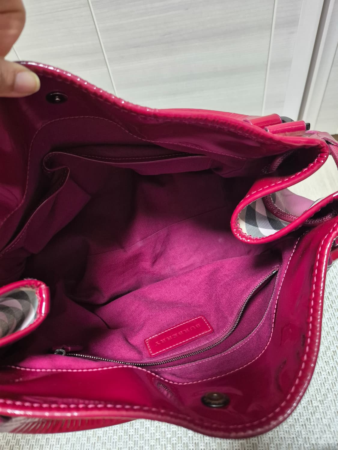 (정품) 버버리 바이올렛 PVC 노바 체크  토트백 숄더백 상품이미지7