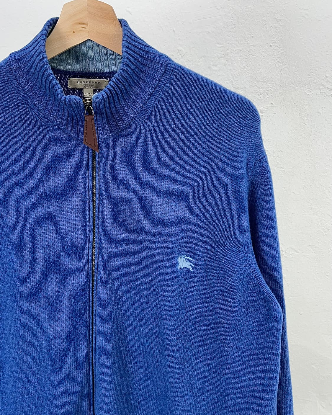 버버리 스카이 블루 캐시미어 울 혼방 엘보패치 풀집업 니트 자켓 상품이미지3