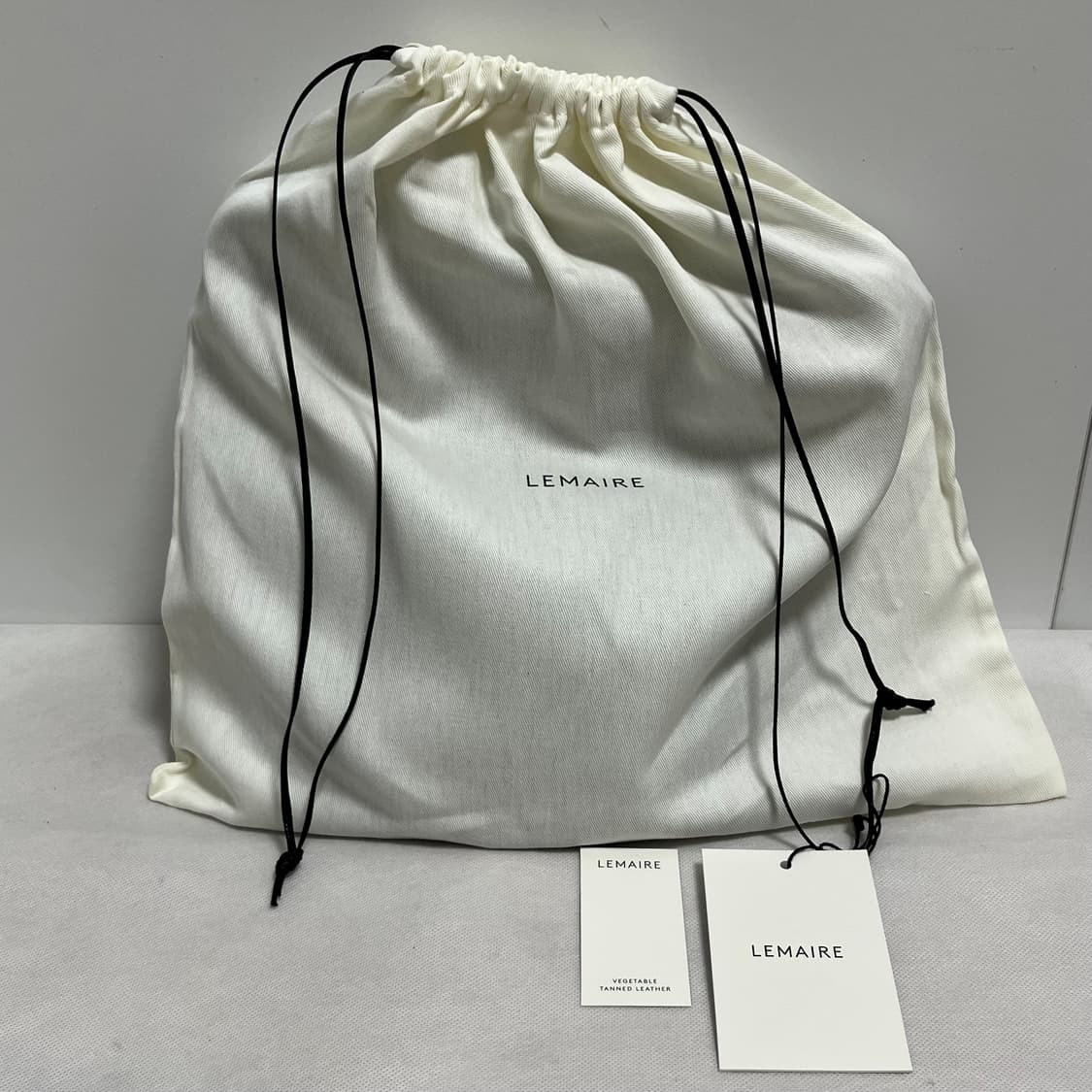 르메르 26ss QUIVER 퀴버 호보 백/다크 초콜렛 상품이미지7