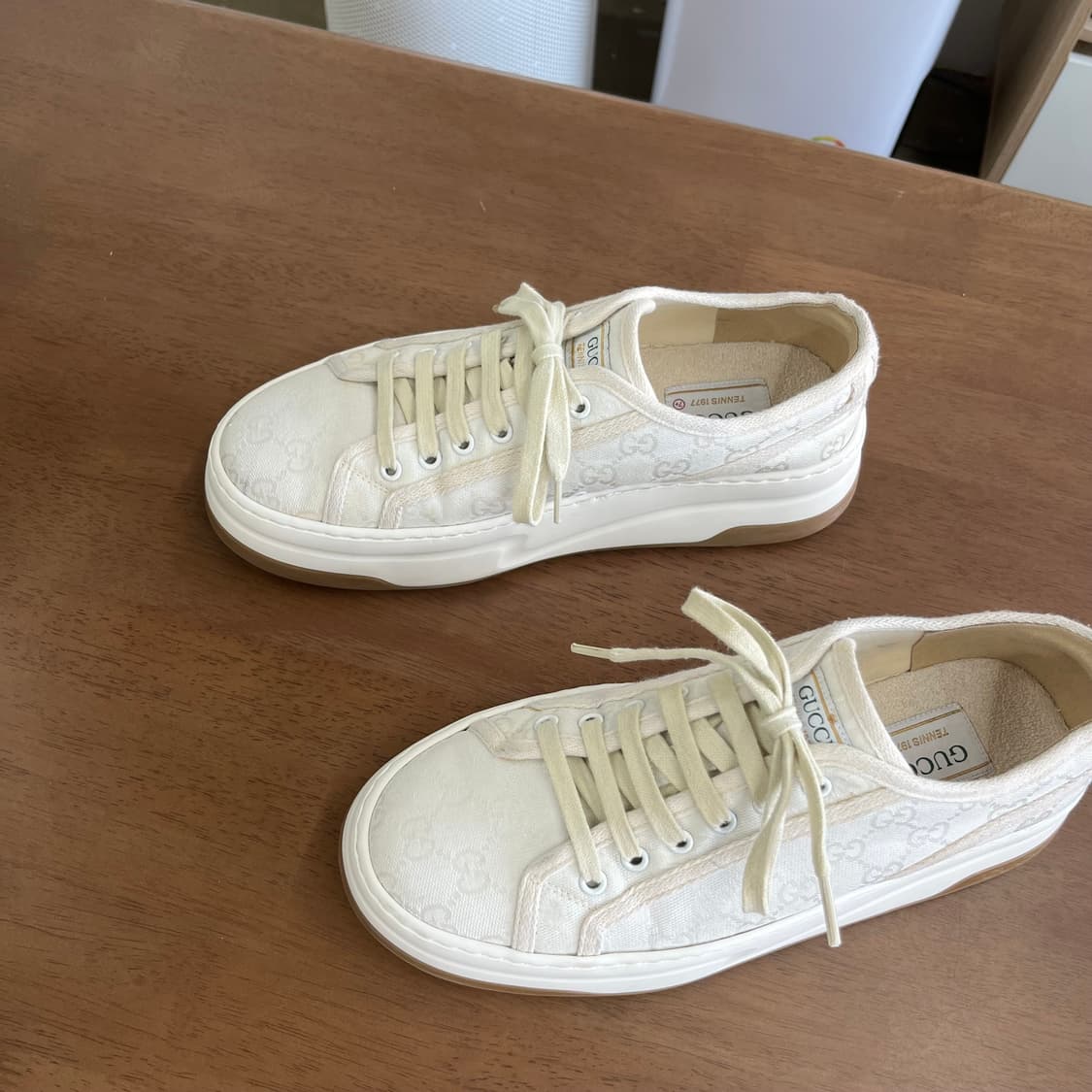 구찌 테니스 스니커즈 7.5 상품이미지2