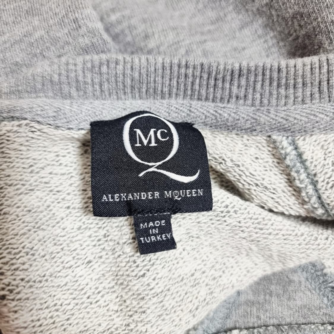 알렉산더맥퀸 MCQ 크롭 맨투맨 (44-날씬55) 상태굿 상품이미지2