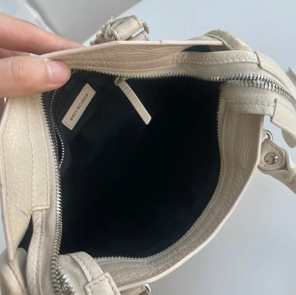 발렌시아가 모터백 미니 베이지 상품이미지3