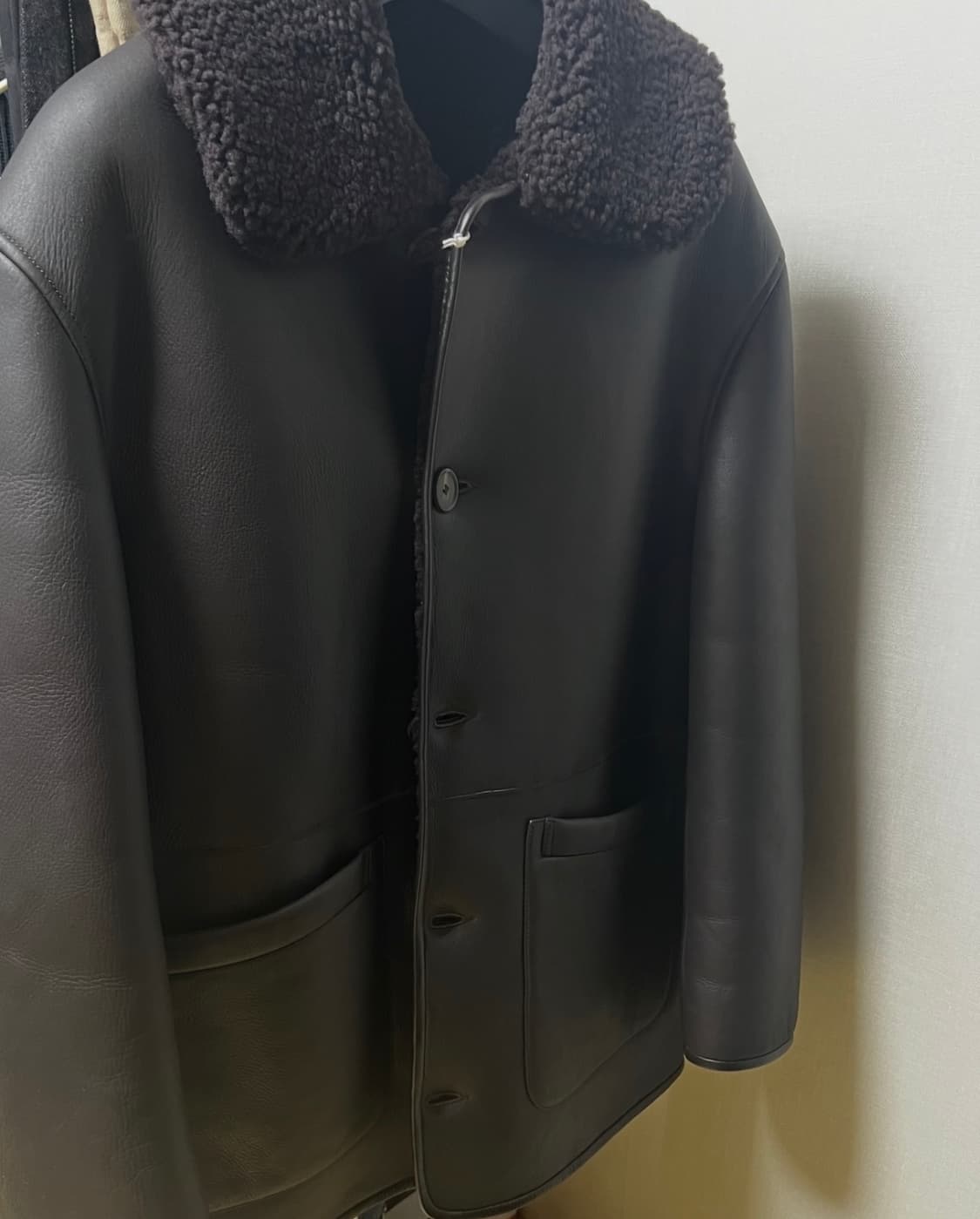 (택 채 새상품) COS 리버시블 무스탕 S 상품이미지5