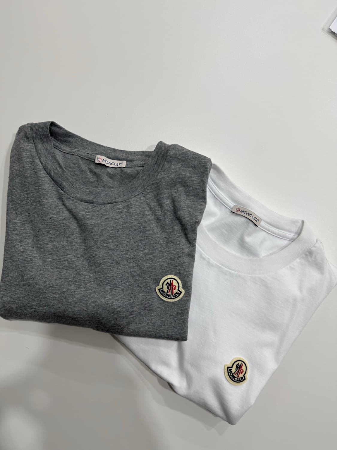 몽클레어 moncler 기본로고 반팔티 2개일괄  상품이미지1