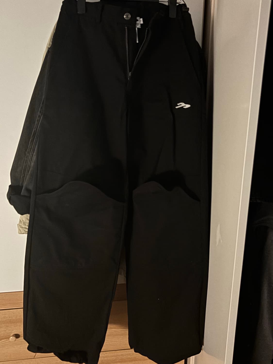 탄산마그네슘 니 포켓 팬츠 (블랙) 1사이즈 상품이미지2