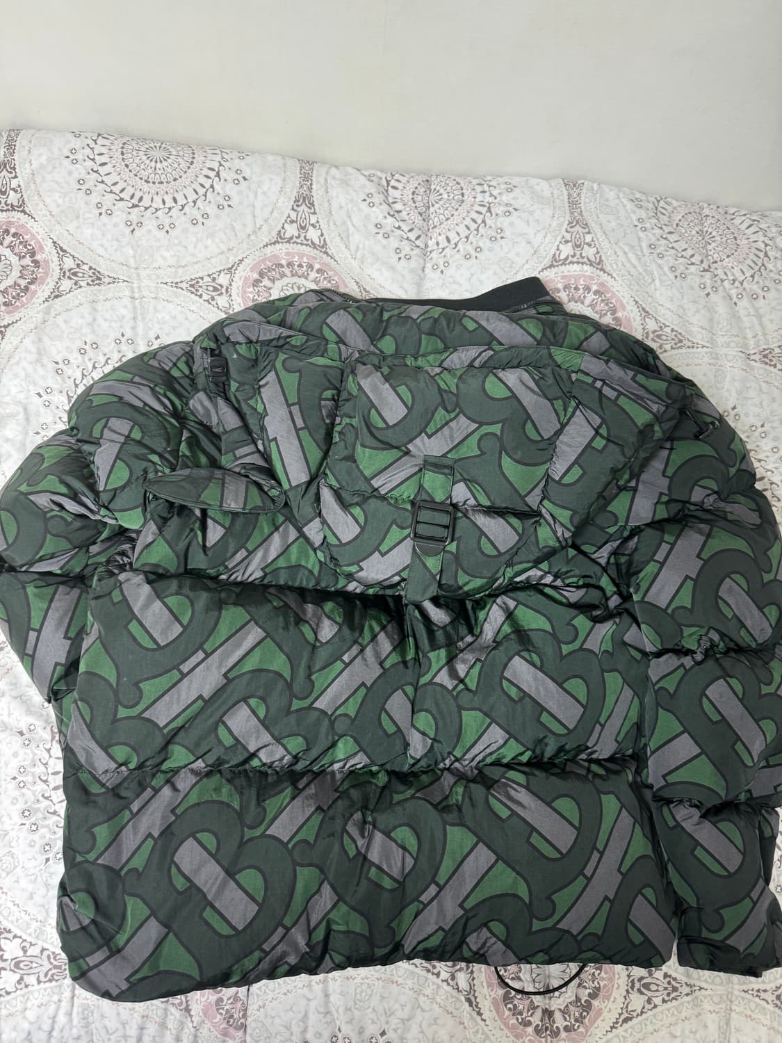 버버리 로고 패딩점퍼 자켓 다크그린 상품이미지9