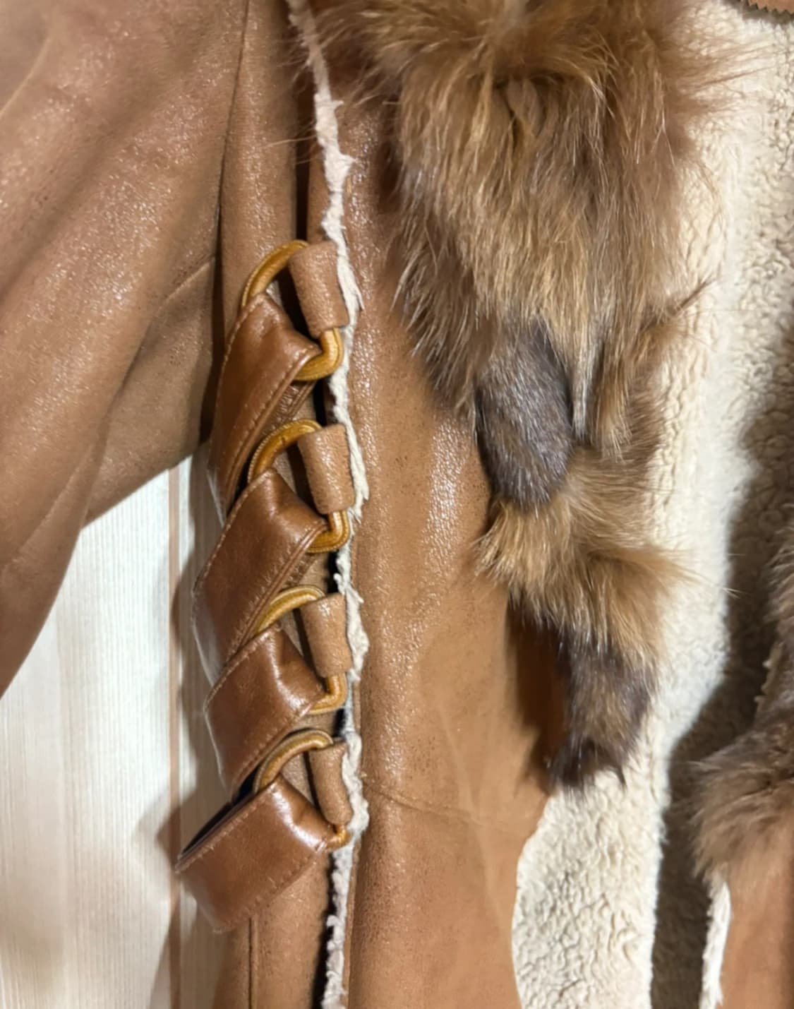 JOINUS 폭스털 트리밍 코트 상품이미지4