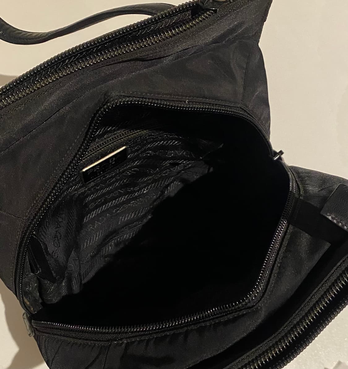 프라다 나일론 스퀘어 토트백 상품이미지8